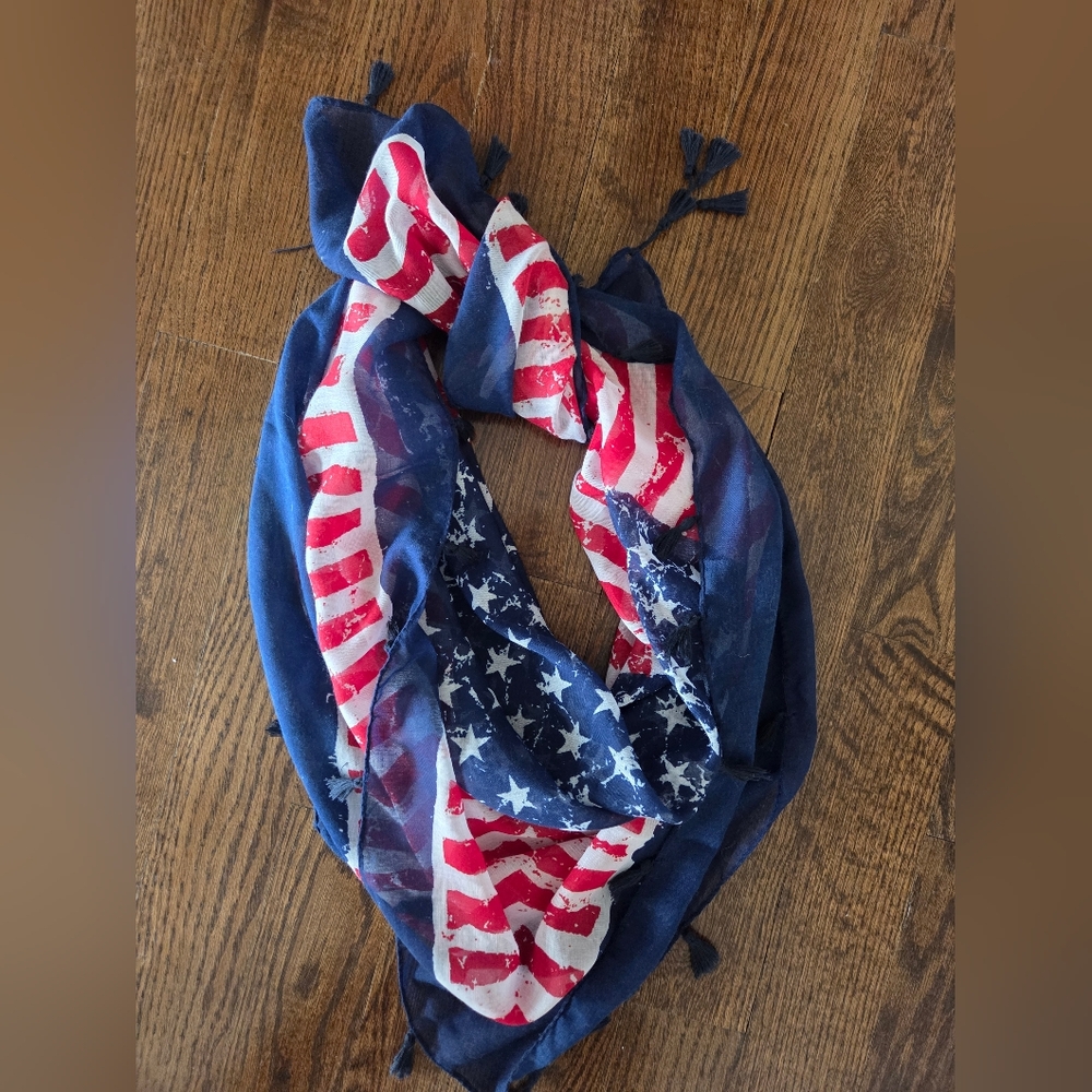 Patriotic Flag Scarf -‎ Many Uses! - Picture 3 of 4